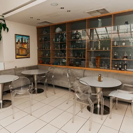 Ah Charlotte Center Διαμέρισμα *